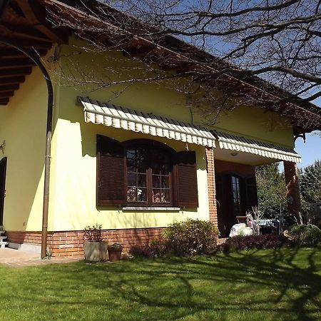 Il Gelsomino Bed & Breakfast Ferno Dış mekan fotoğraf
