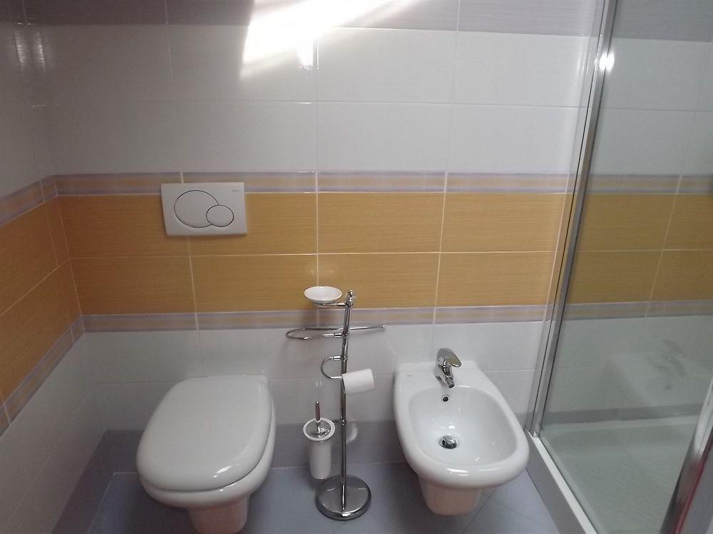 Il Gelsomino Bed & Breakfast Ferno Dış mekan fotoğraf