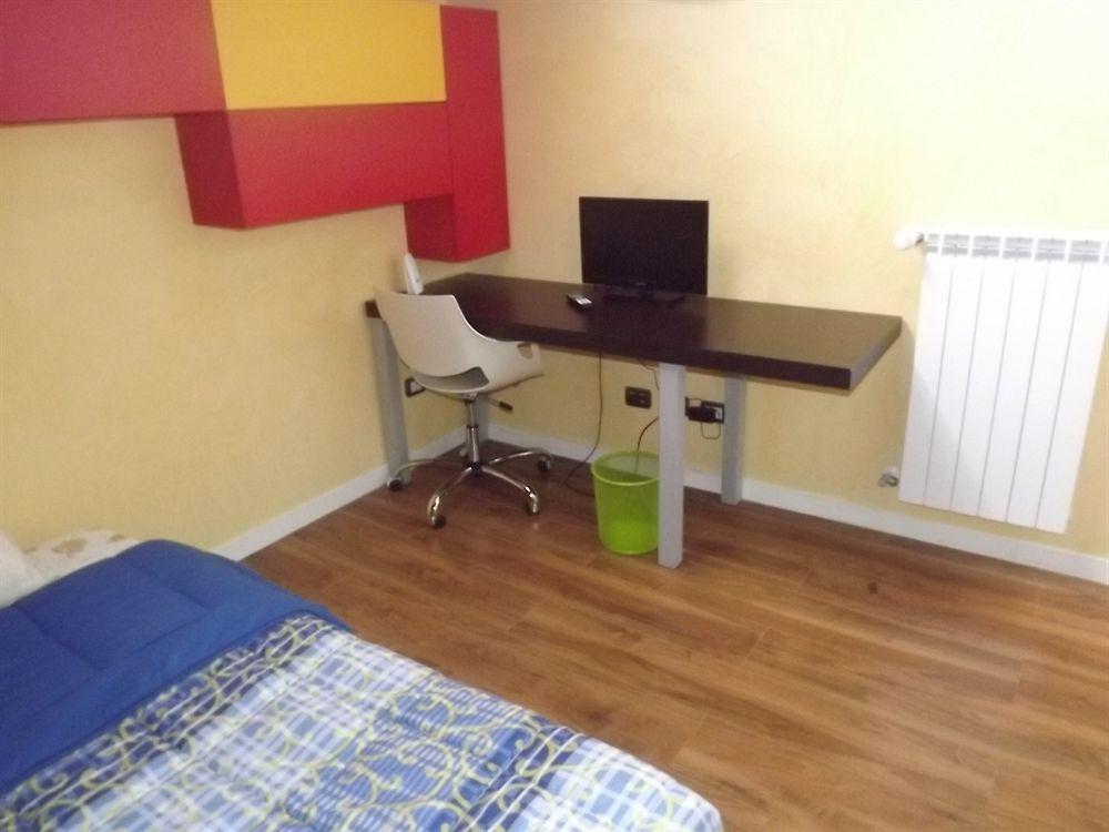 Il Gelsomino Bed & Breakfast Ferno Dış mekan fotoğraf