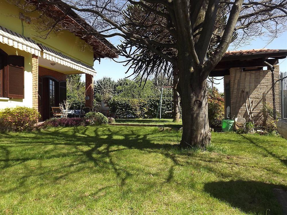 Il Gelsomino Bed & Breakfast Ferno Dış mekan fotoğraf