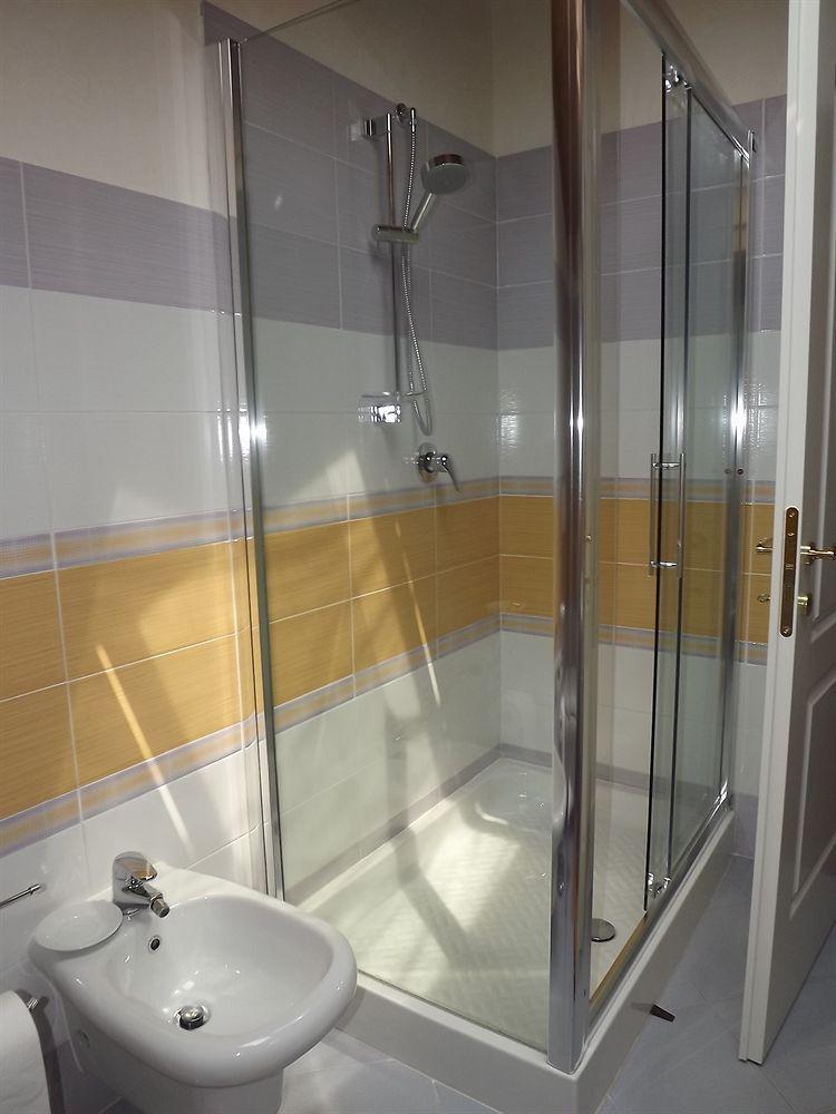Il Gelsomino Bed & Breakfast Ferno Dış mekan fotoğraf