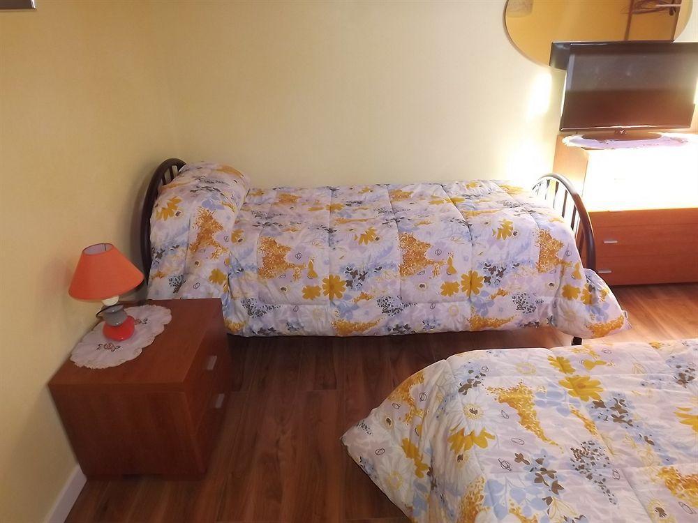 Il Gelsomino Bed & Breakfast Ferno Dış mekan fotoğraf