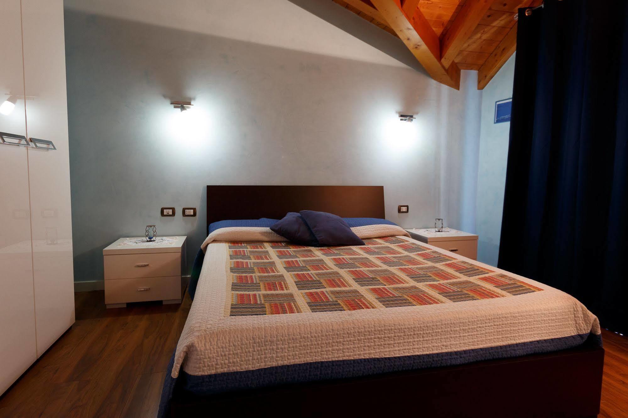 Il Gelsomino Bed & Breakfast Ferno Dış mekan fotoğraf