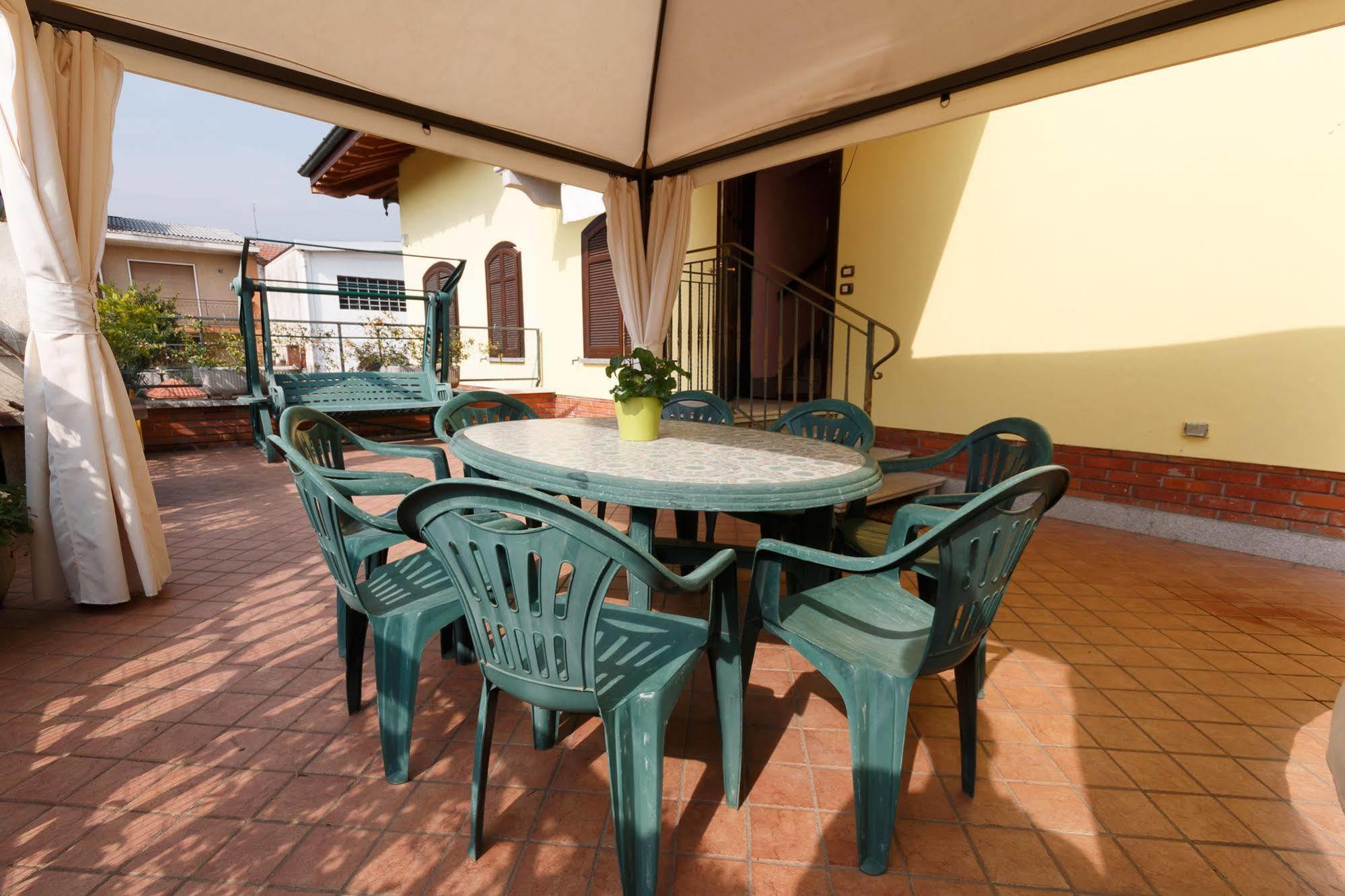 Il Gelsomino Bed & Breakfast Ferno Dış mekan fotoğraf