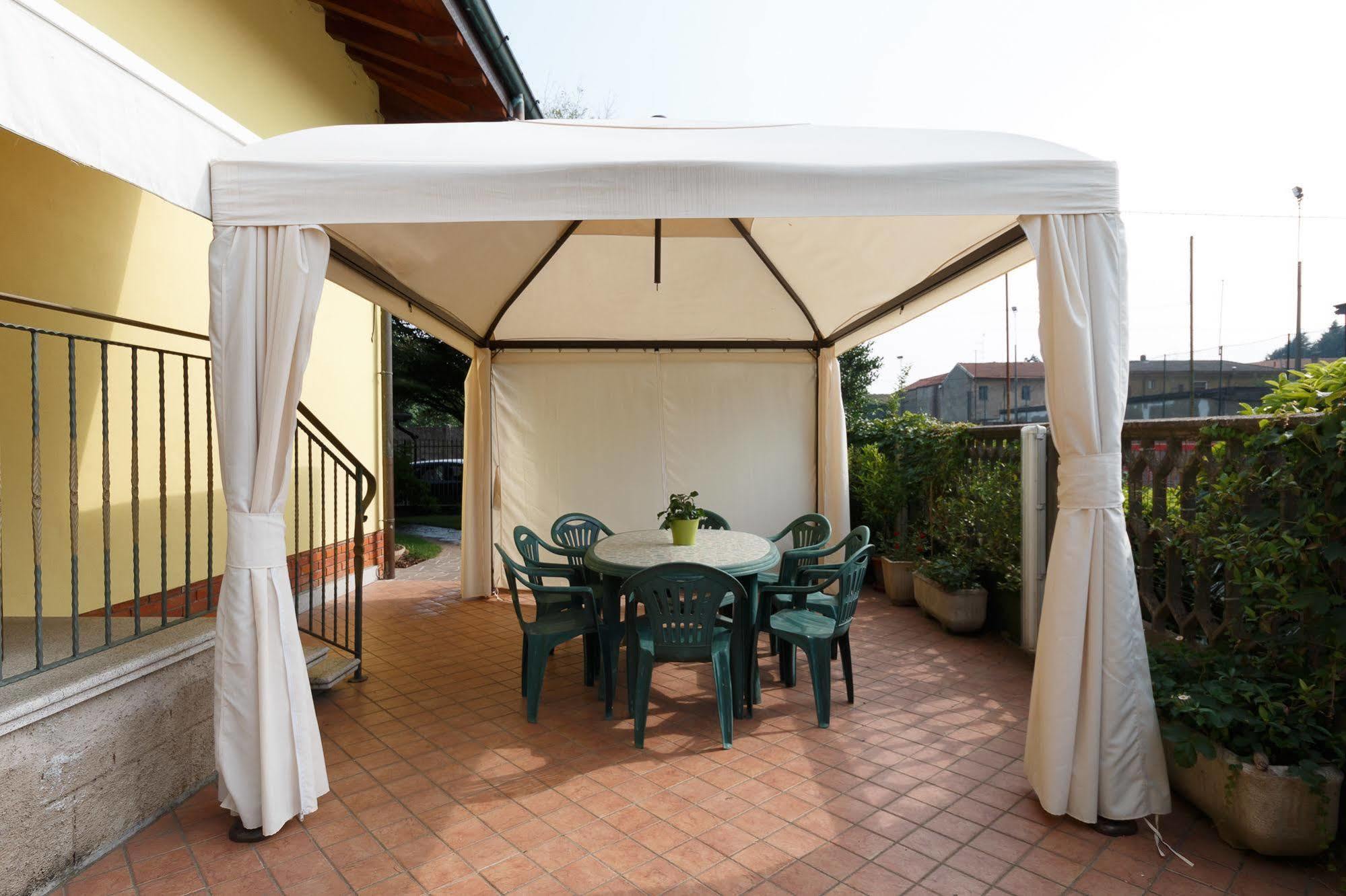 Il Gelsomino Bed & Breakfast Ferno Dış mekan fotoğraf