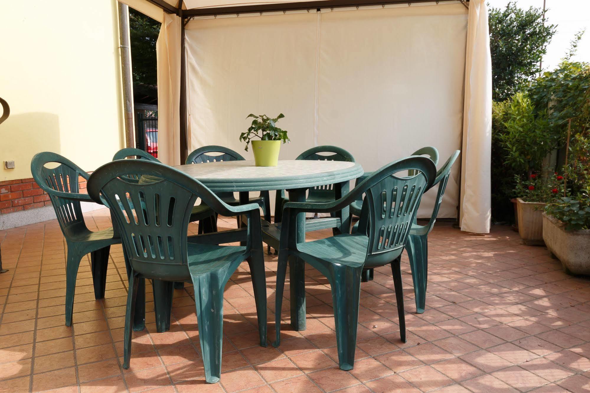 Il Gelsomino Bed & Breakfast Ferno Dış mekan fotoğraf